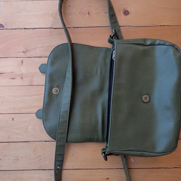 Matt & Nat Green Purse - Picture 4 of 8